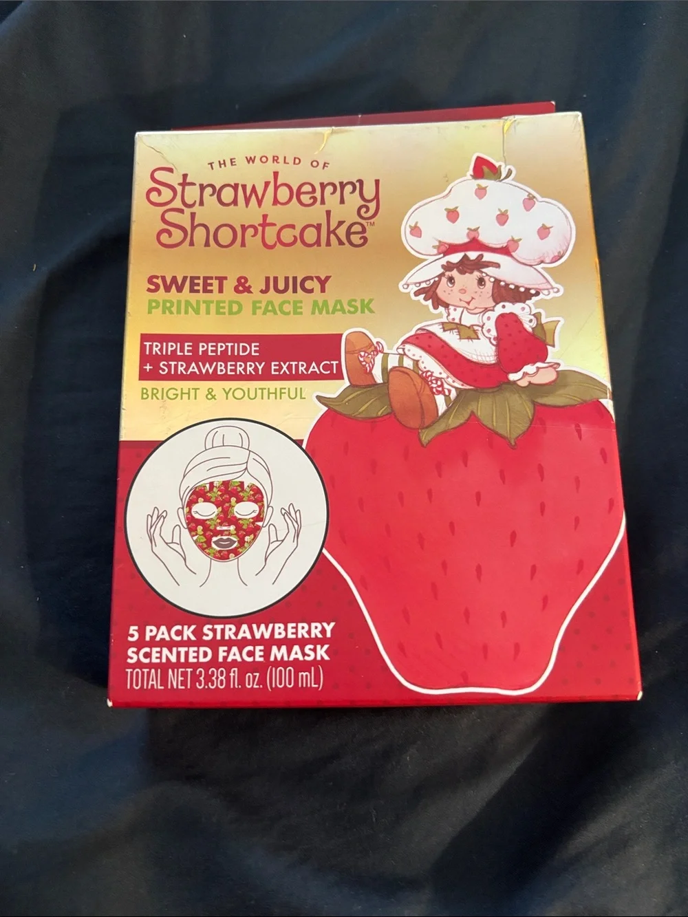 The World of Strawberry Shortcake Sweet & Juicy Printed Face Mask - Red/Pink